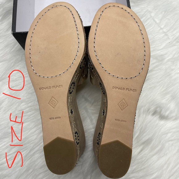 🆕 Donald J Pliner Indie Wedge Sandals - Light Bronze Suede - Picture 9 of 14